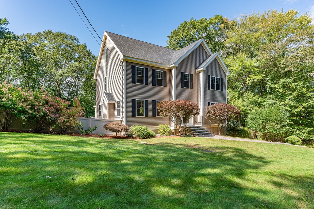 22 Mill Street Middleton, MA 01949 - Photo 1 of 40 Gallery Image 1