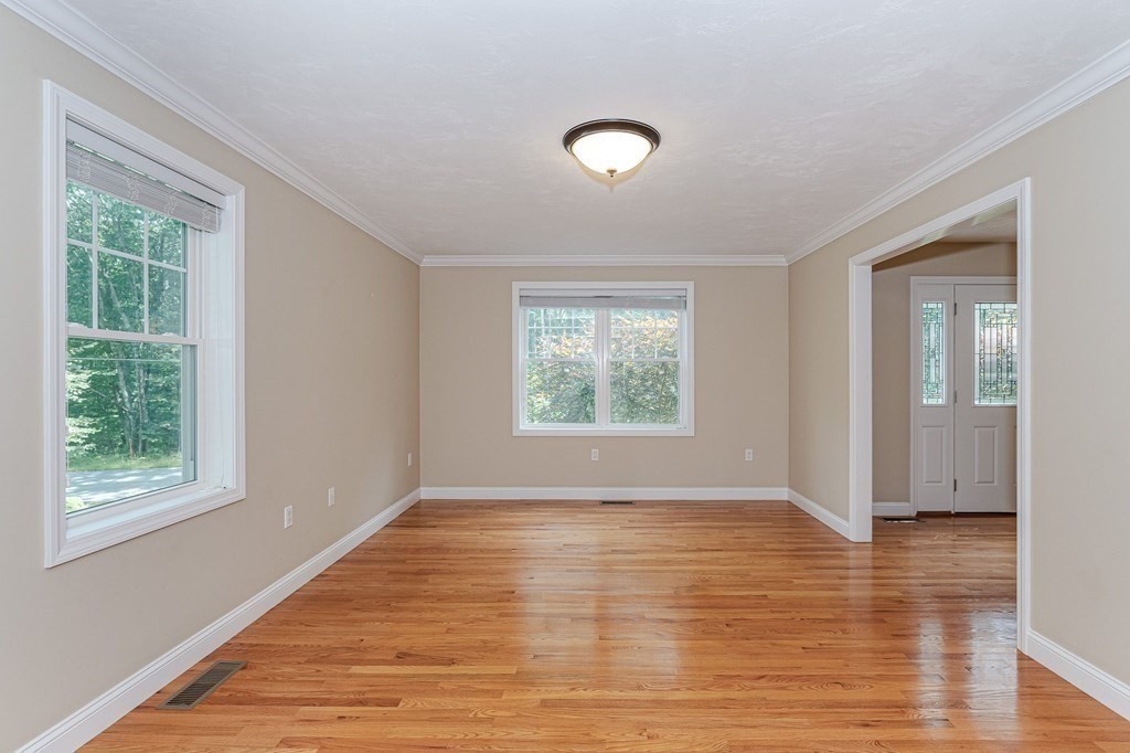 22 Mill Street Middleton, MA 01949 - Photo 11 of 40 Gallery Image 11