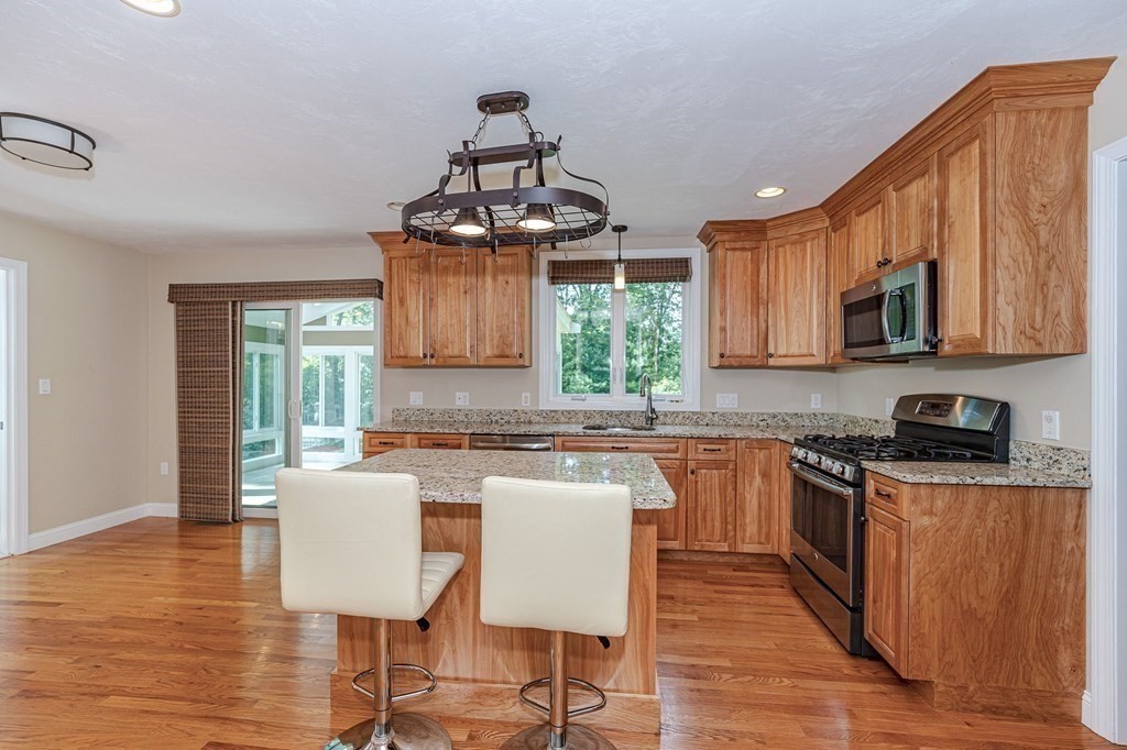 22 Mill Street Middleton, MA 01949 - Photo 3 of 40 Gallery Image 3