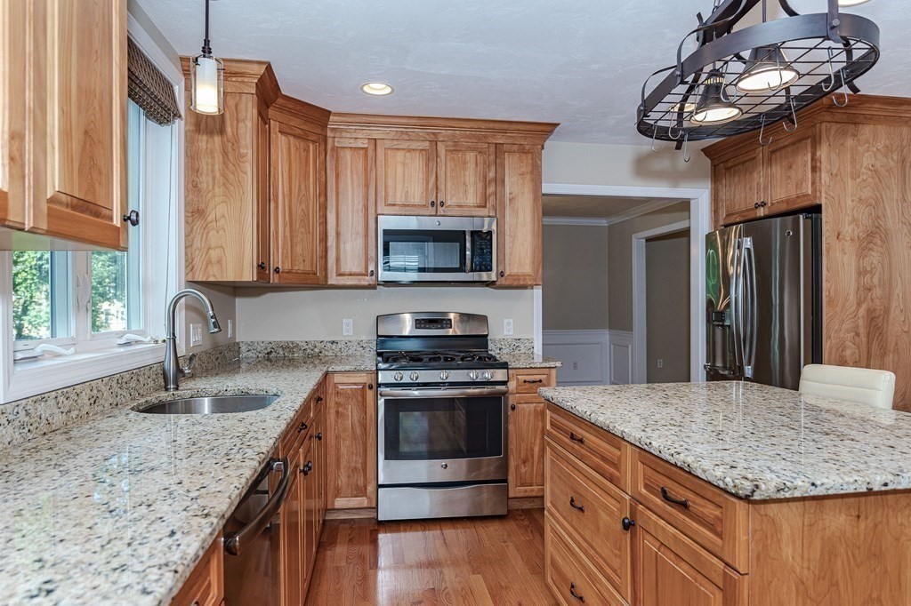 22 Mill Street Middleton, MA 01949 - Photo 4 of 40 Gallery Image 4
