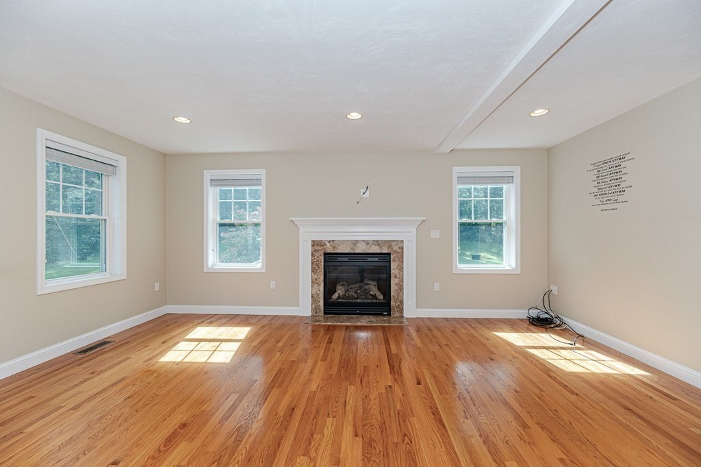 22 Mill Street Middleton, MA 01949 - Photo 6 of 40 Gallery Image 6