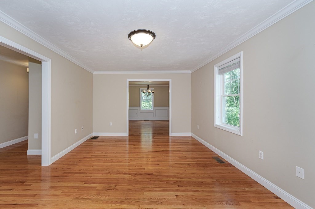 22 Mill Street Middleton, MA 01949 - Photo 10 of 40 Gallery Image 10