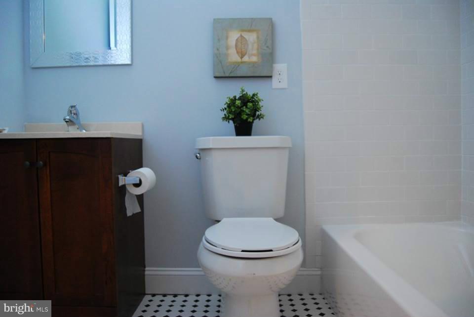 304 South Rolling Road Catonsville, MD 21228 - Photo 25 of 30 Bath