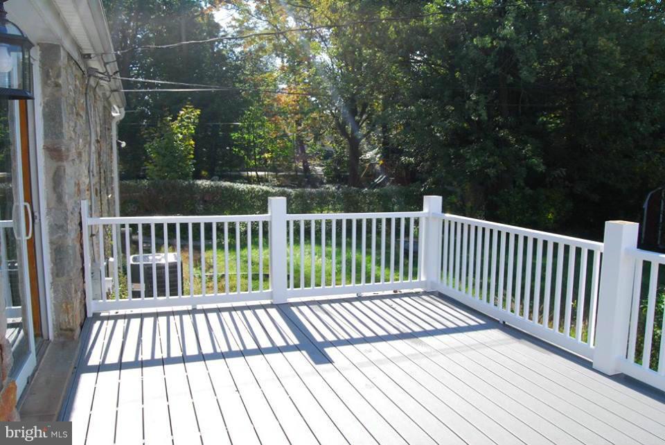 304 South Rolling Road Catonsville, MD 21228 - Photo 28 of 30 2nd Level Deck