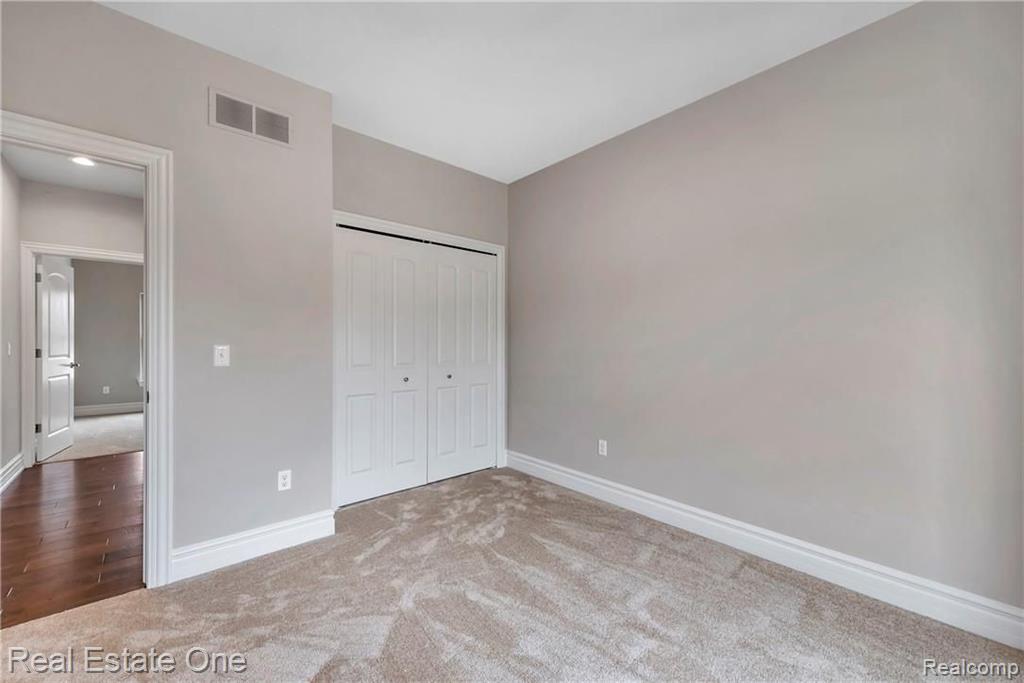 3781 Milano Ct. Rochester Hills, MI 48307 - Photo 31 of 38