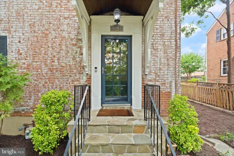 $1,115,000 | 4843 Arlington Boulevard, Arlington, VA 22203