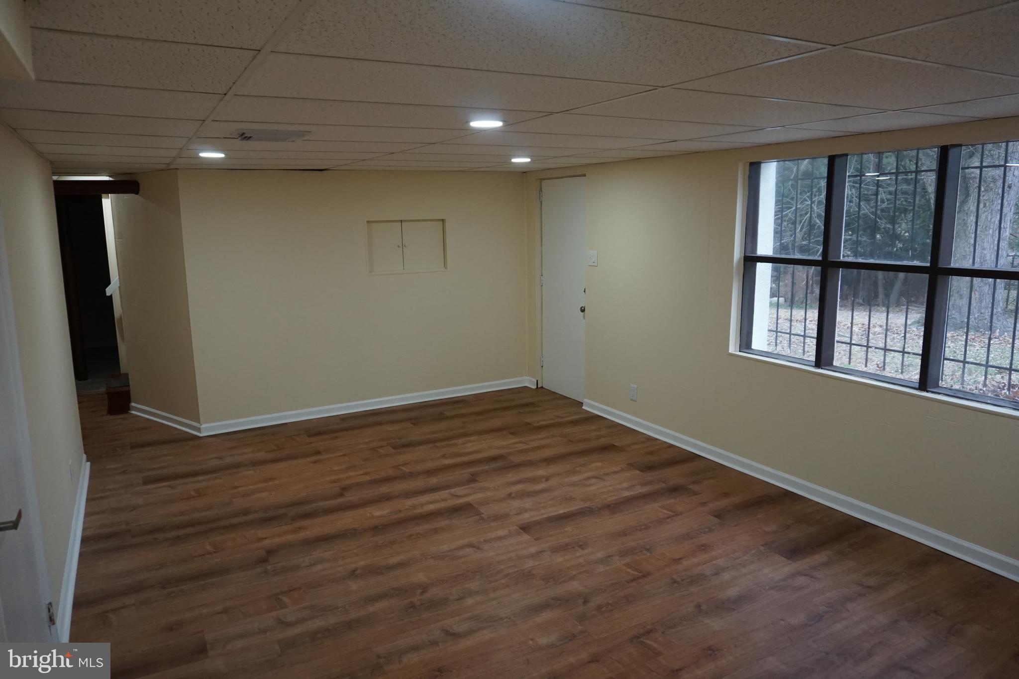 8031 Hammond Road Cheltenham, PA 19012 - Photo 19 of 35