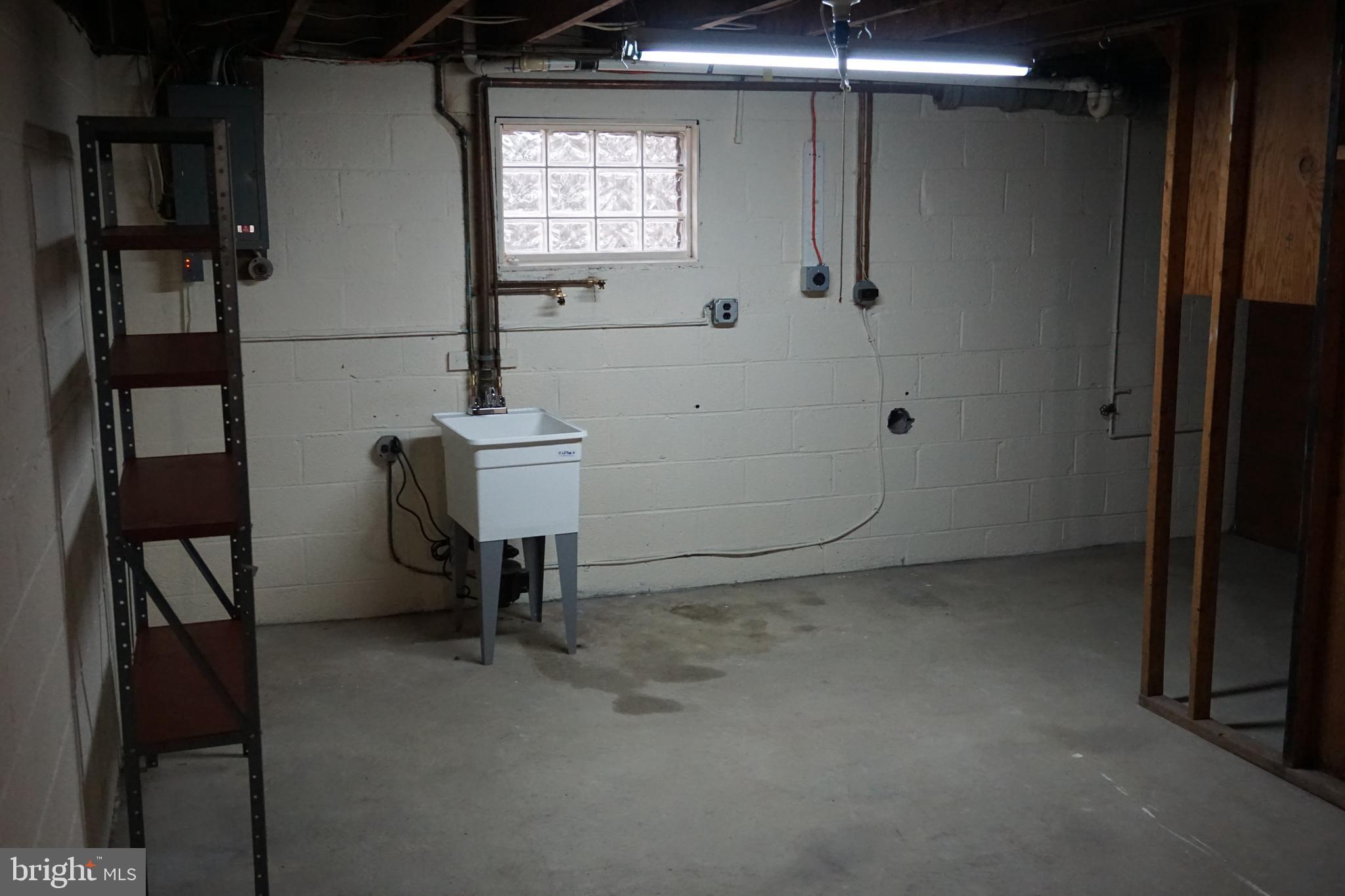 8031 Hammond Road Cheltenham, PA 19012 - Photo 20 of 35