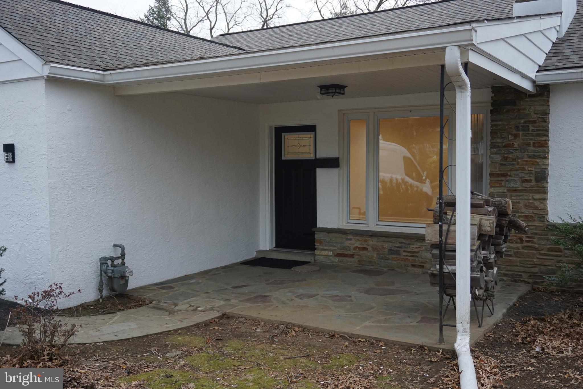 8031 Hammond Road Cheltenham, PA 19012 - Photo 3 of 35