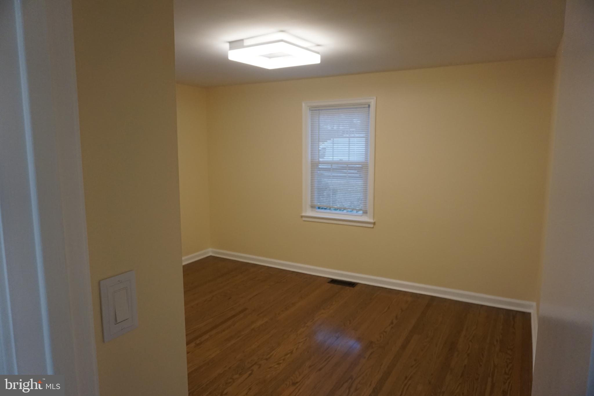 8031 Hammond Road Cheltenham, PA 19012 - Photo 23 of 35