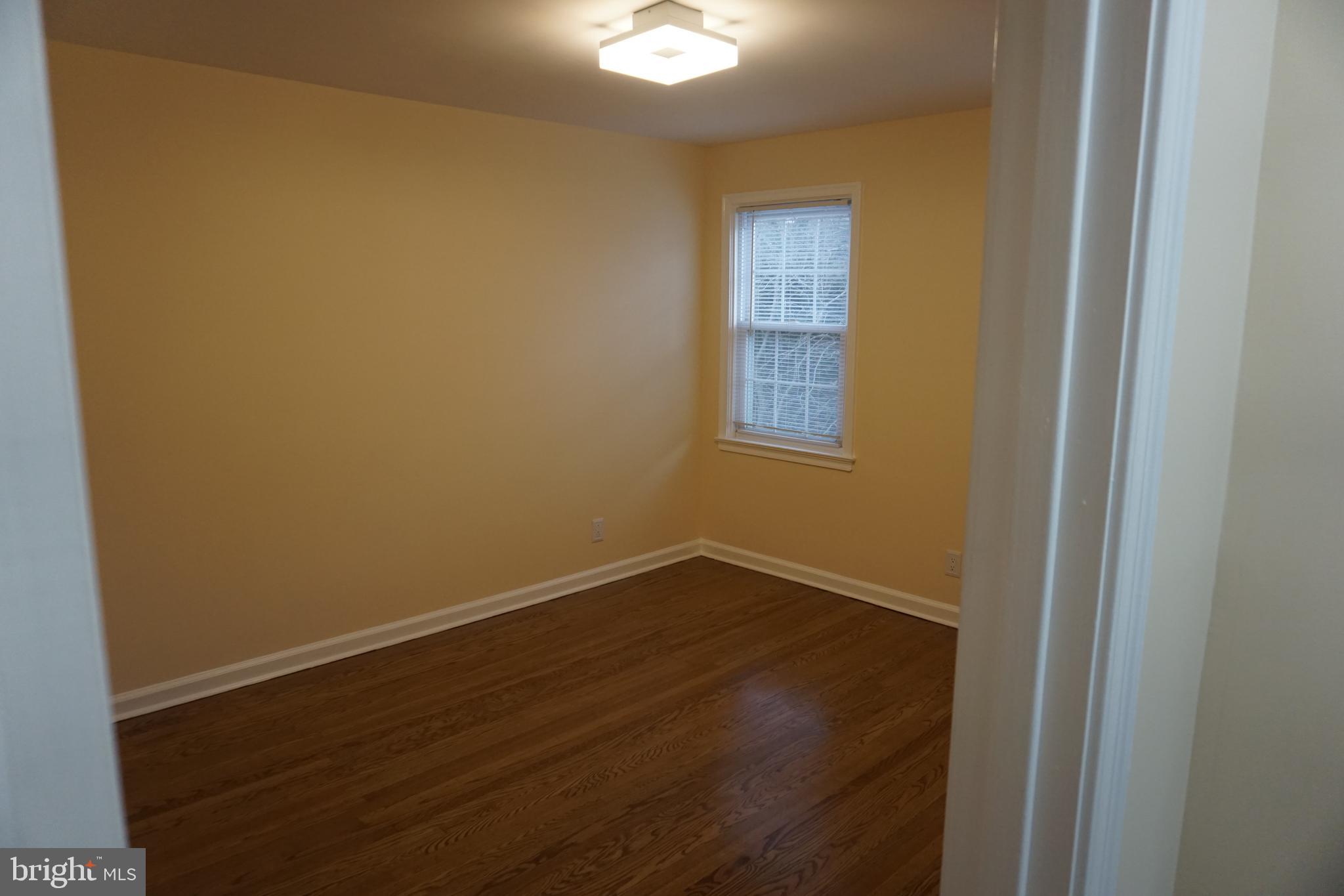 8031 Hammond Road Cheltenham, PA 19012 - Photo 24 of 35