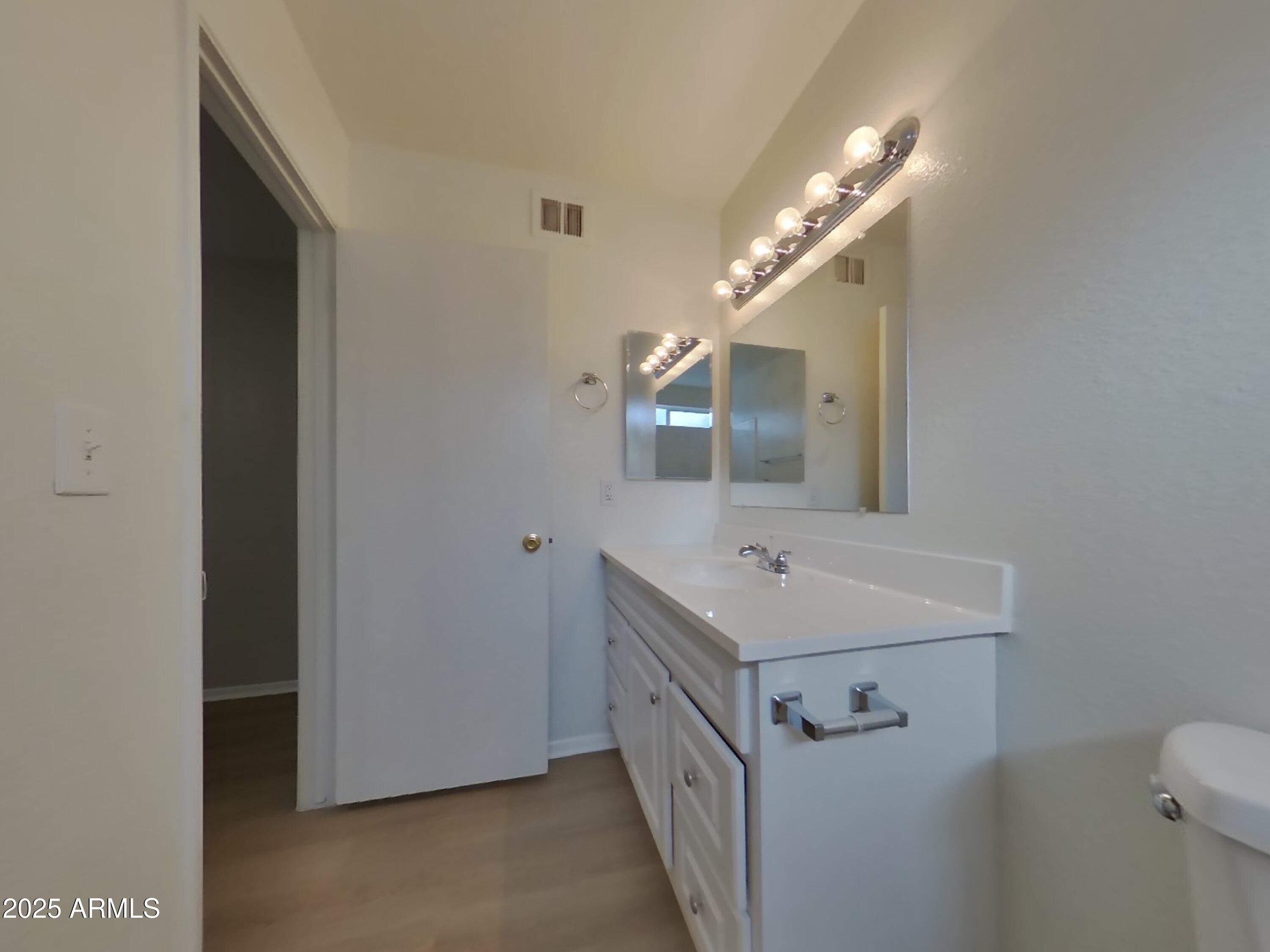 955 West Santa Cruz Drive Tempe, AZ 85282 - Photo 9 of 16 8_pc_uu285DRwSd_9IbyZmS1PL_layout_0