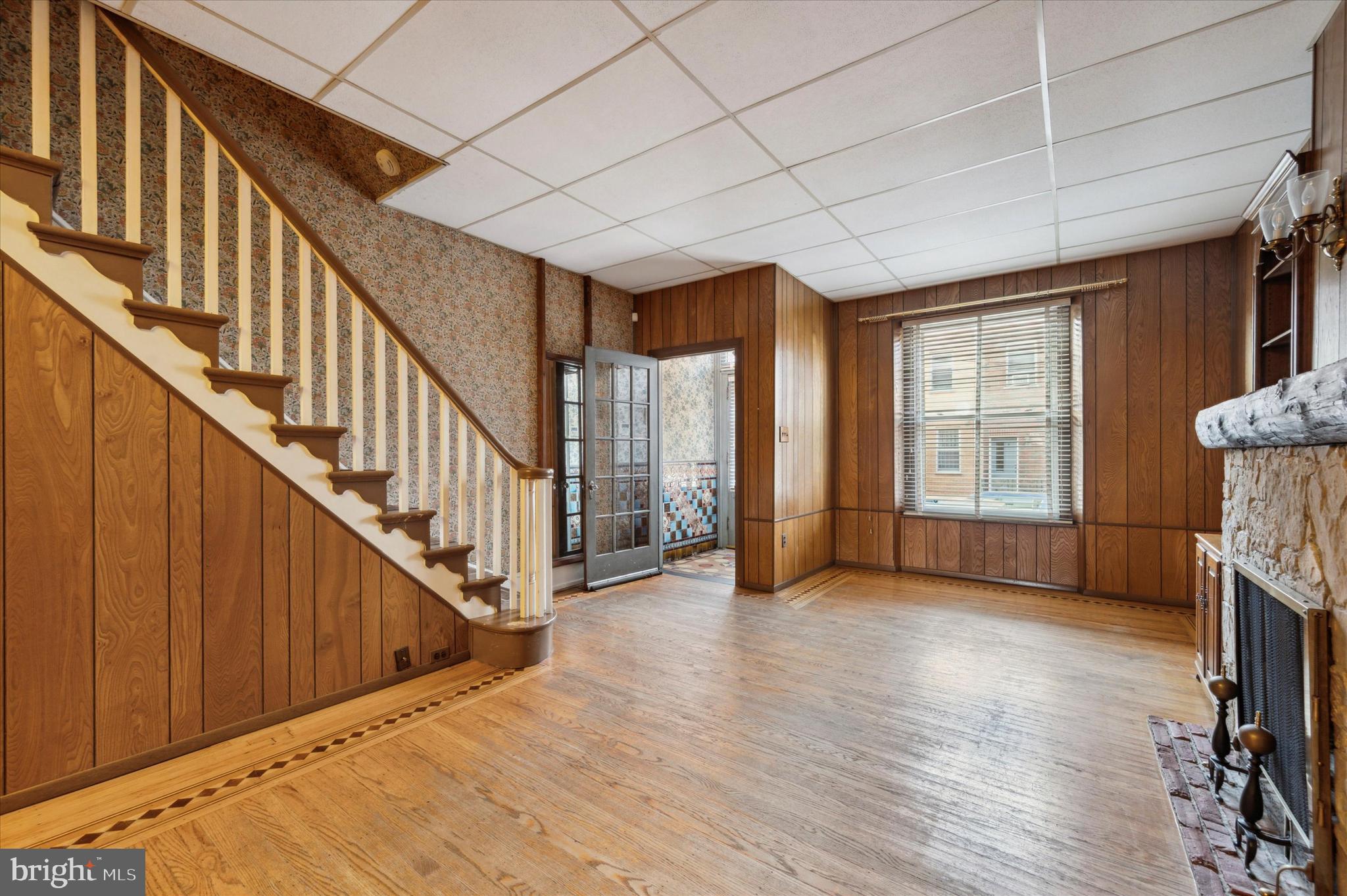 908 Reed Street Philadelphia, PA 19147 - Photo 4 of 15 Living Room