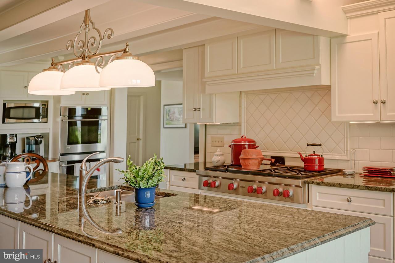 611 Hills Point Road Cambridge, MD 21613 - Photo 8 of 30 Gourmet Kitchen