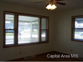 3041 East Elm Street Springfield, IL 62702 - Photo 2 of 8