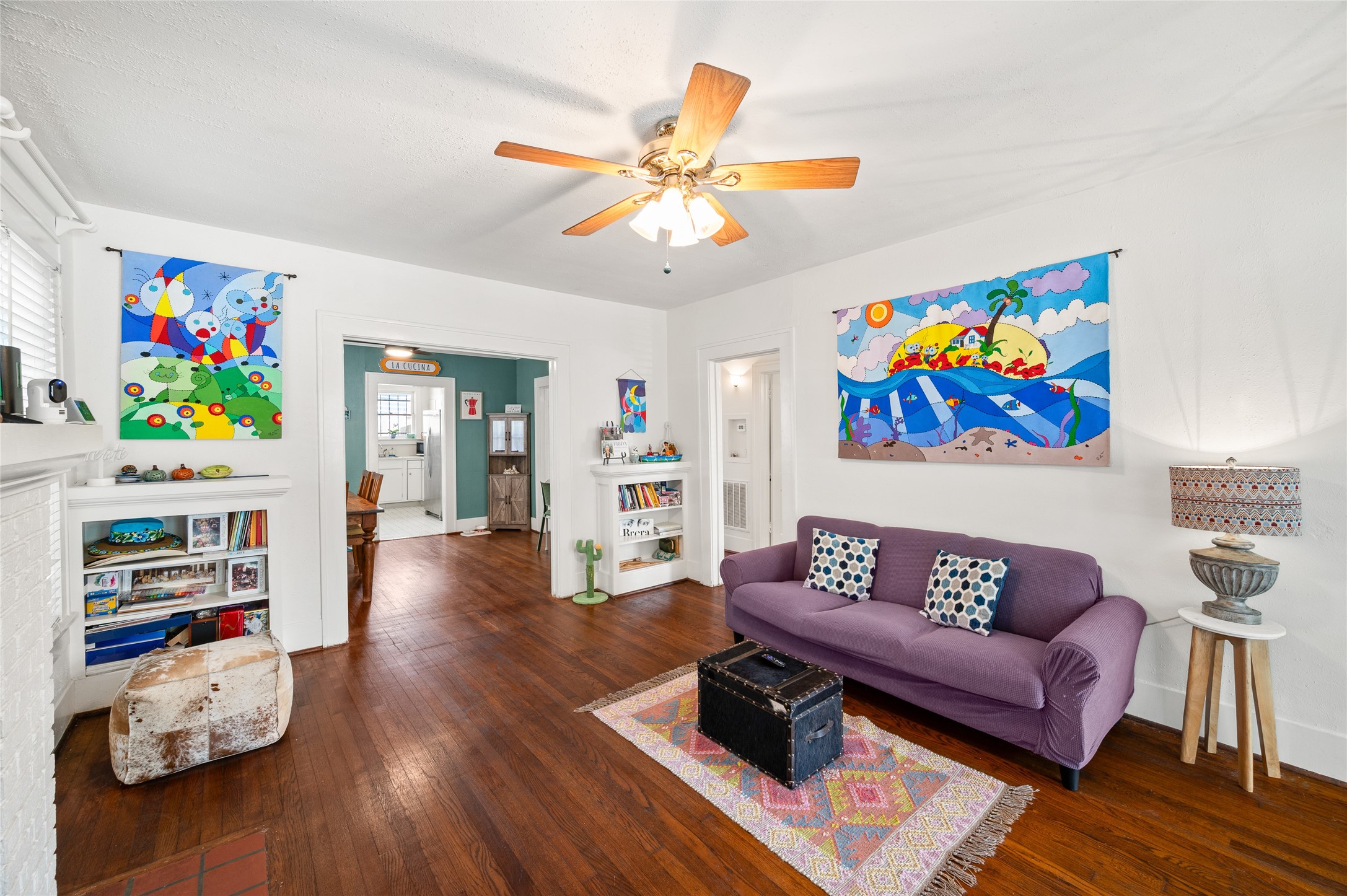 2503 Park Street Houston, TX 77098 - Photo 11 of 23 a living room with furniture and a couch