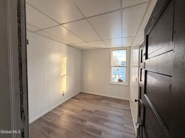 $1,200 | 253 Forest Avenue, Unit UP, Amsterdam, NY 12010