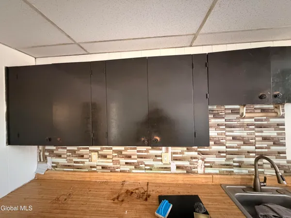 $1,200 | 253 Forest Avenue, Unit UP, Amsterdam, NY 12010