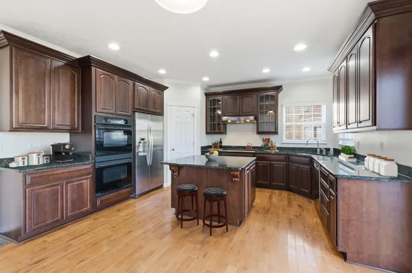 $684,900 | 1005 Valley Cove Court, Nashville, TN 37221