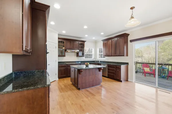 $684,900 | 1005 Valley Cove Court, Nashville, TN 37221