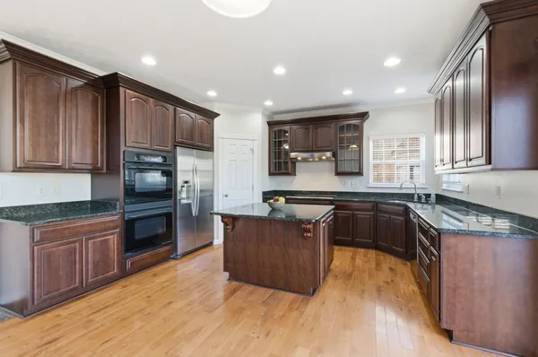 $684,900 | 1005 Valley Cove Court, Nashville, TN 37221