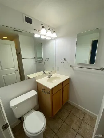 $1,345 | 5330 Pershing Avenue, Unit 606, St. Louis, MO 63112