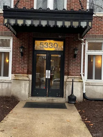 $1,345 | 5330 Pershing Avenue, Unit 606, St. Louis, MO 63112