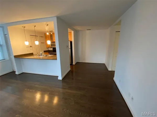 $1,345 | 5330 Pershing Avenue, Unit 606, St. Louis, MO 63112