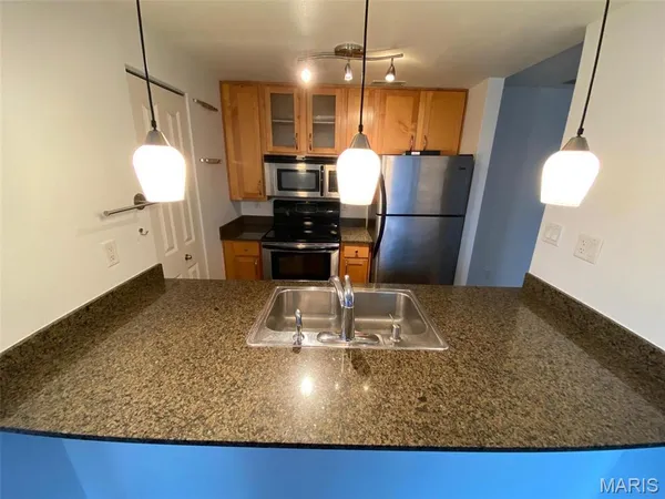 $1,345 | 5330 Pershing Avenue, Unit 606, St. Louis, MO 63112