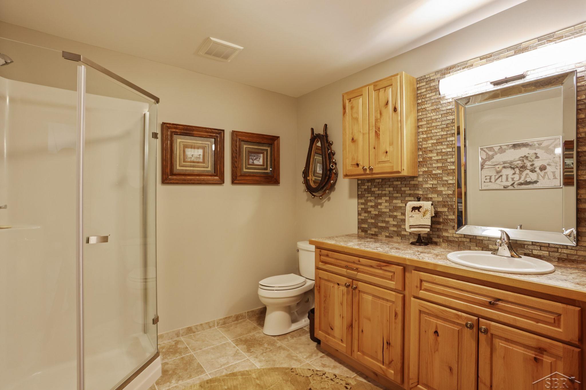 3858 South Graham Road Saginaw, MI 48609 - Photo 71 of 85 50119495-70.JPG