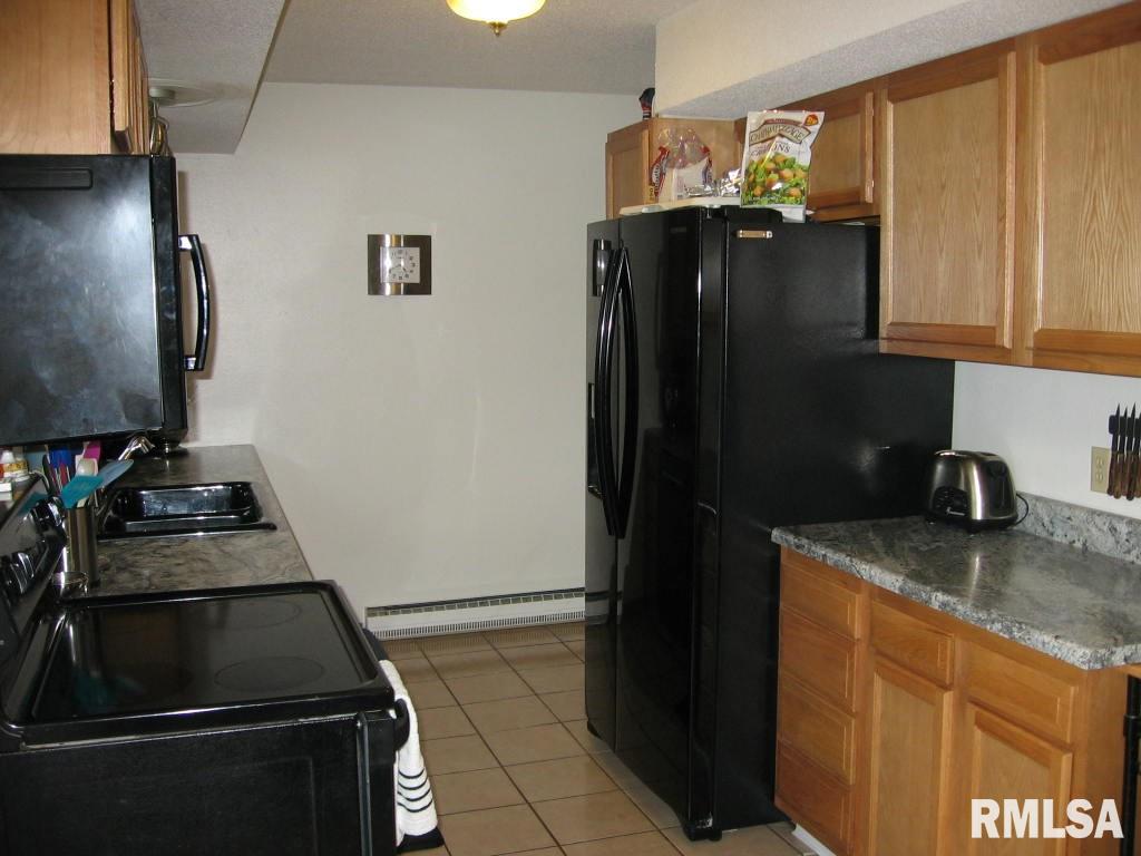 213 Robin Road Macomb, IL 61455 - Photo 4 of 15 Gallery Image 4