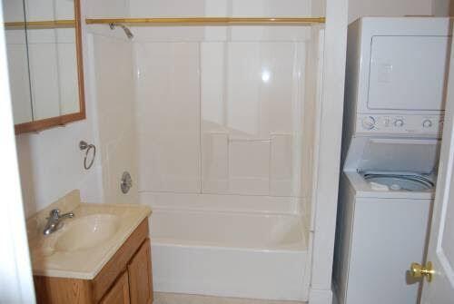 506 7th Street, Unit 2 Racine, WI 53403 - Photo 11 of 13 original (9)