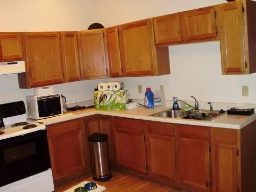 $825 | 506 7th Street, Unit 2, Racine, WI 53403