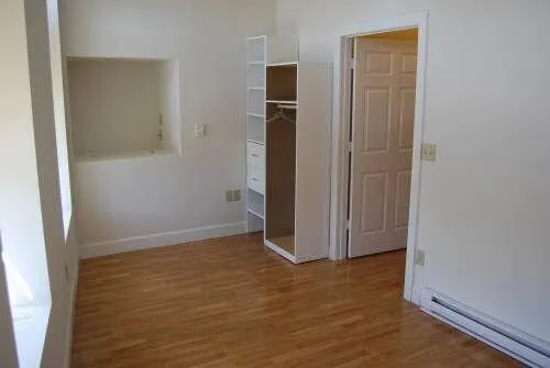 $825 | 506 7th Street, Unit 2, Racine, WI 53403