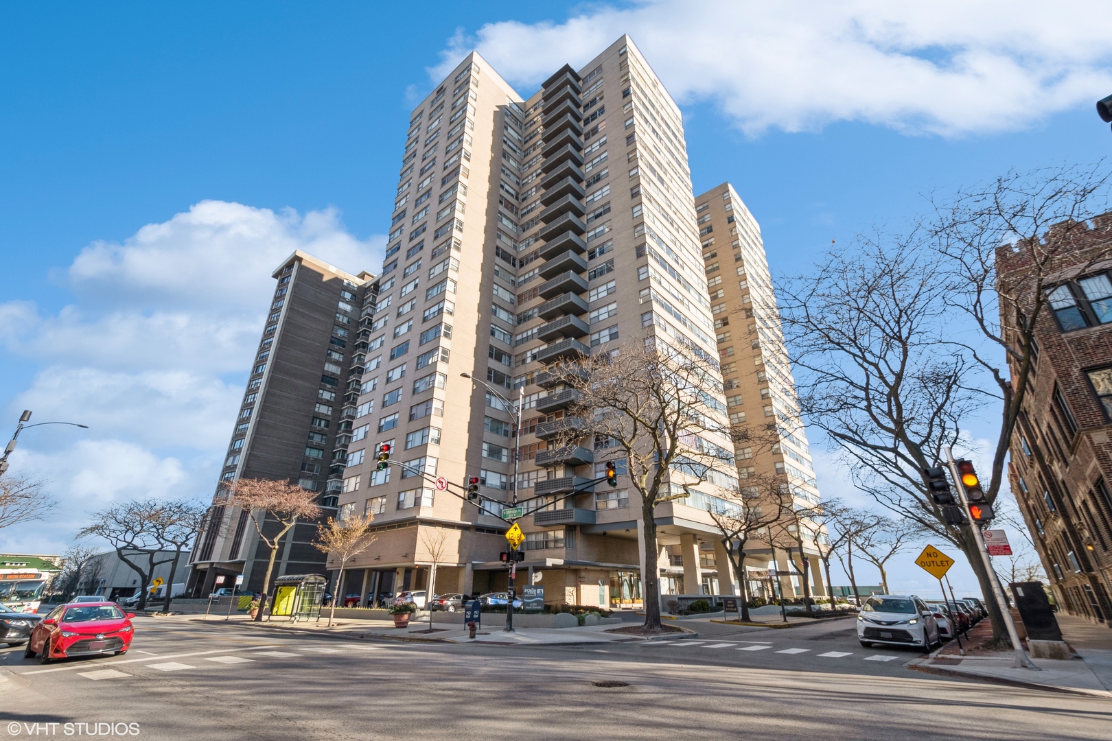 6301 North Sheridan Road, Unit 14A Chicago, IL 60660 - Photo 1 of 13