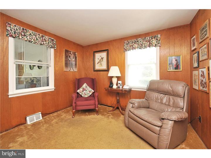 422 Suffolk Road Flourtown, PA 19031 - Photo 14 of 24 Den