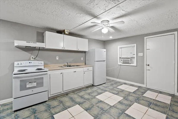 $1,100 | 14029 McNair Street, Unit B, Houston, TX 77015
