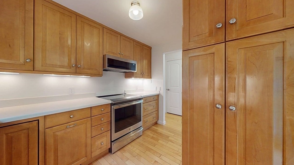 60 Wrentham Road Worcester, MA 01602 - Photo 3 of 39