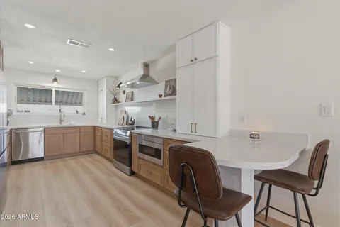 $685,000 | 7637 East Thornwood Drive, Scottsdale, AZ 85251