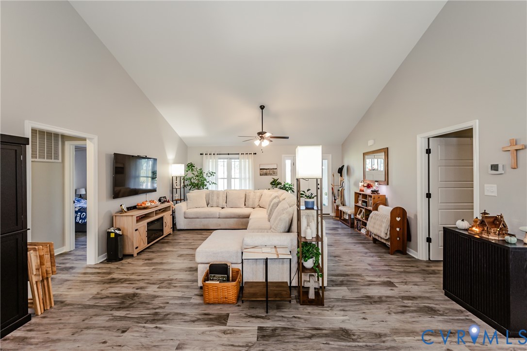 8518 Vaughan Road Petersburg, VA 23805 - Photo 8 of 45