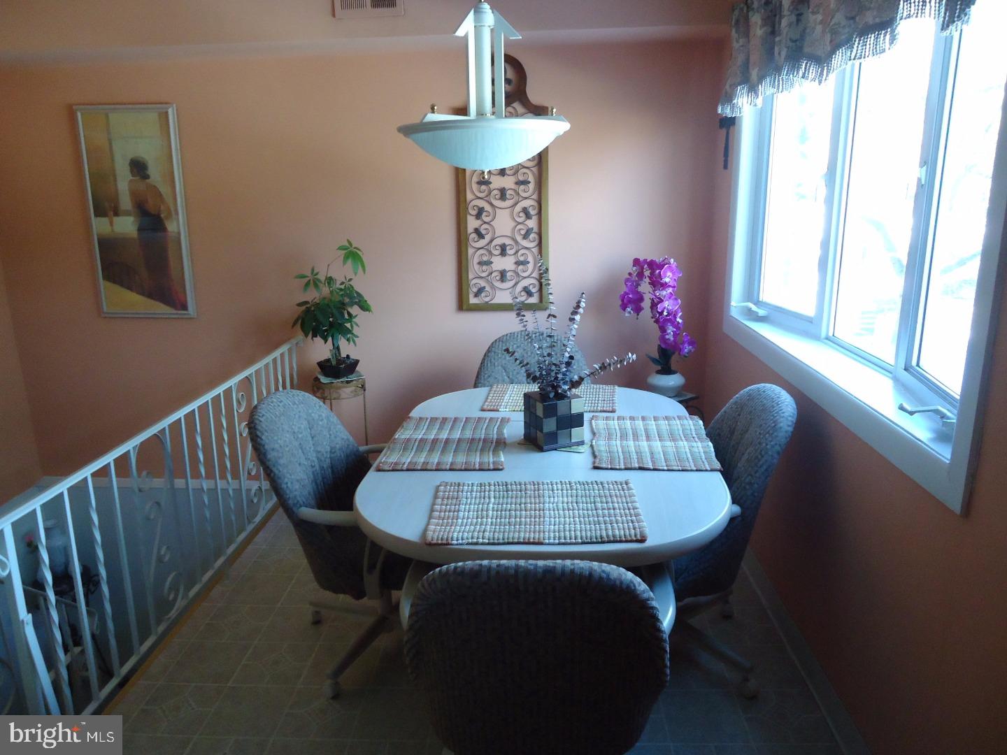 3217 Kilburn Road Philadelphia, PA 19114 - Photo 7 of 22 Breakfast Room