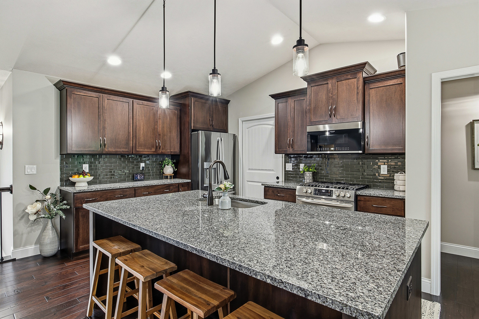 6007 Roughleaf Avenue Bloomington, IL 61705 - Photo 13 of 68