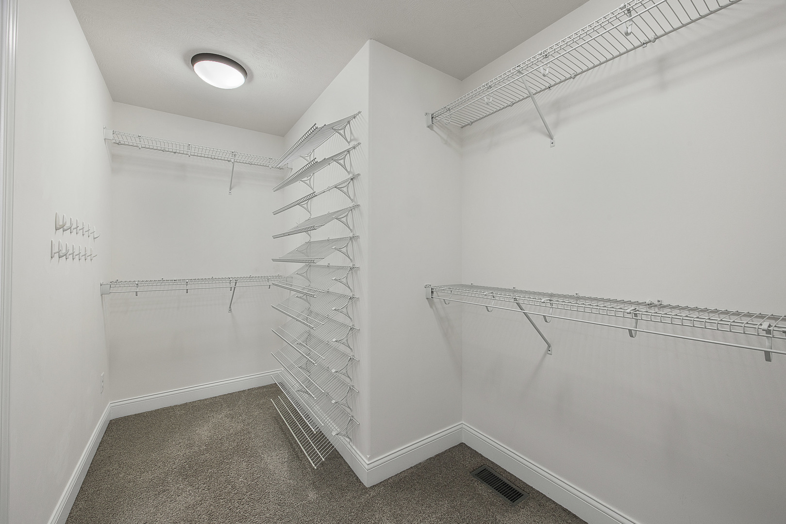 6007 Roughleaf Avenue Bloomington, IL 61705 - Photo 25 of 68