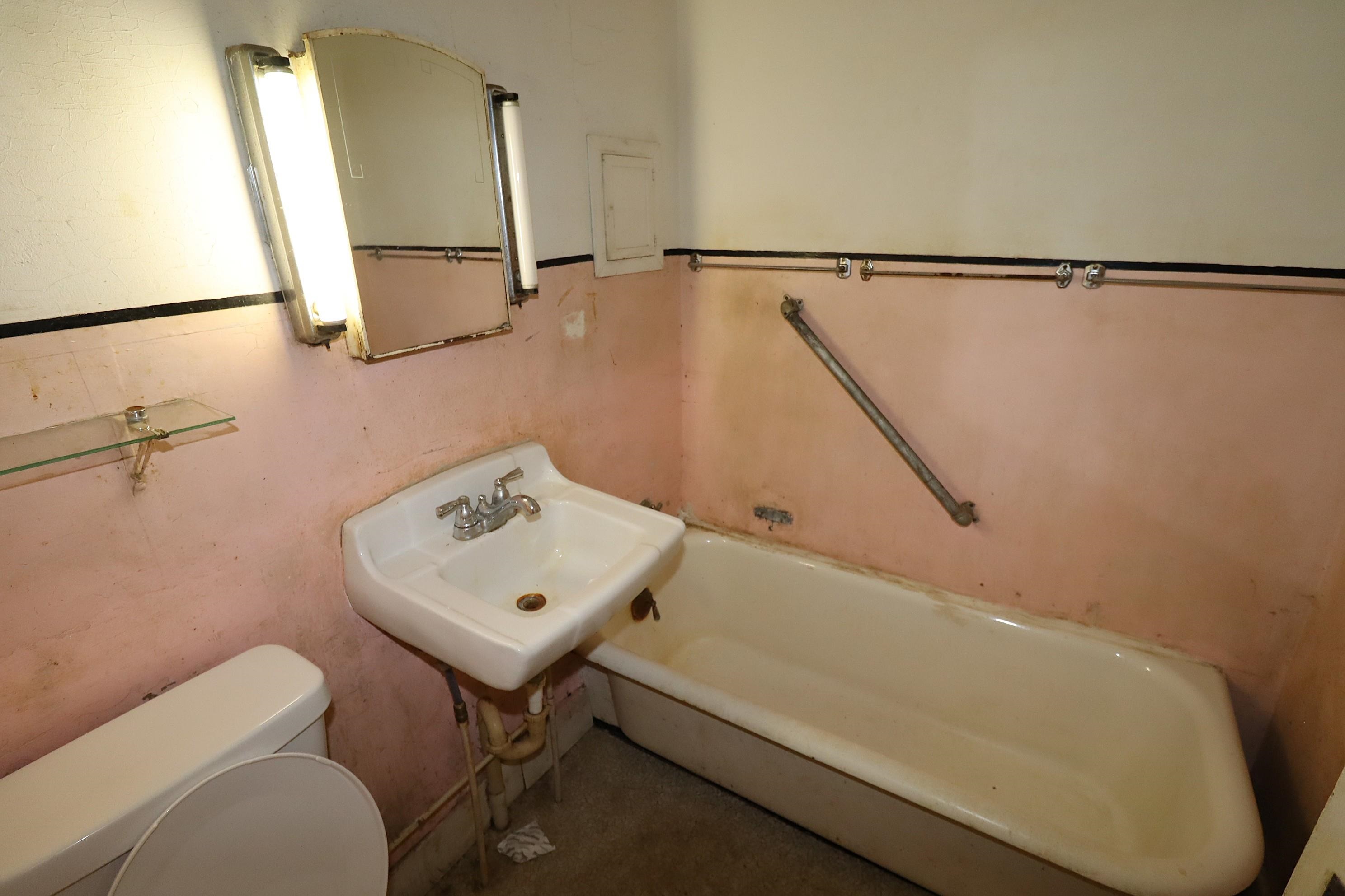 87025 Bark Point Road Herbster, WI 54844 - Photo 29 of 34 Main Level Bath