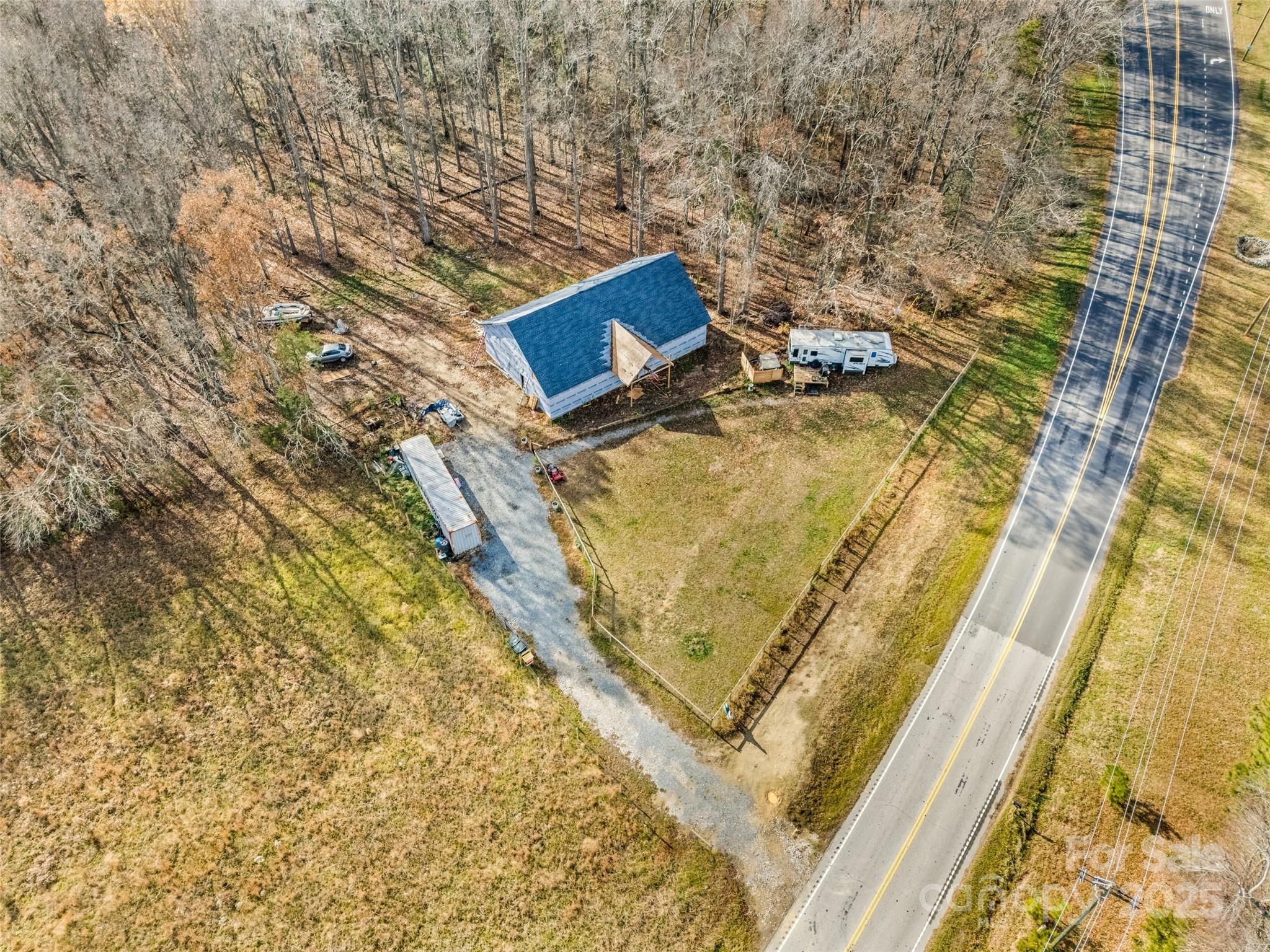 6027 Campbell Road York, SC 29745 - Photo 4 of 10 a view of a bathtub