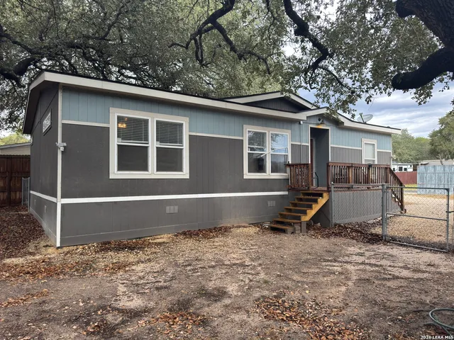 $220,000 | 4406 Lost Hills Drive, Elmendorf, TX 78112