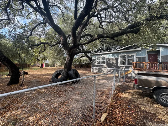 $220,000 | 4406 Lost Hills Drive, Elmendorf, TX 78112