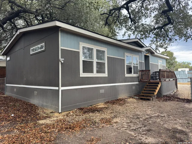 $220,000 | 4406 Lost Hills Drive, Elmendorf, TX 78112