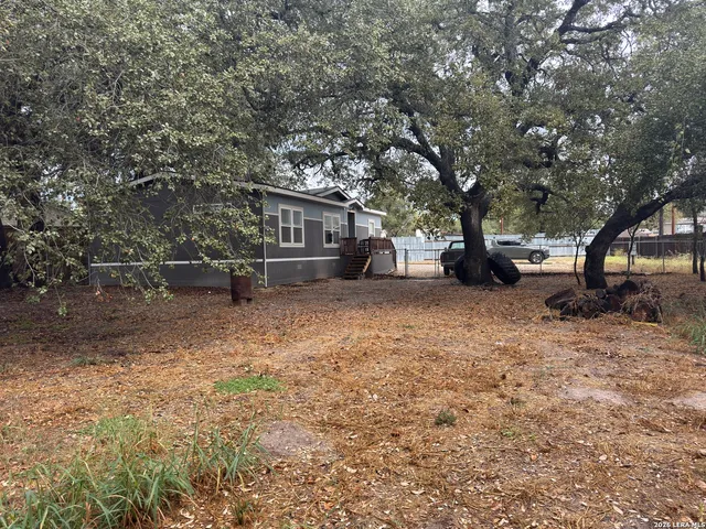 $220,000 | 4406 Lost Hills Drive, Elmendorf, TX 78112