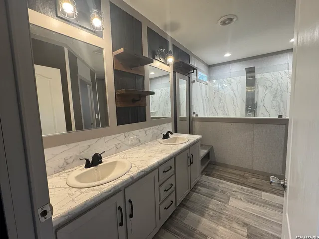 $220,000 | 4406 Lost Hills Drive, Elmendorf, TX 78112